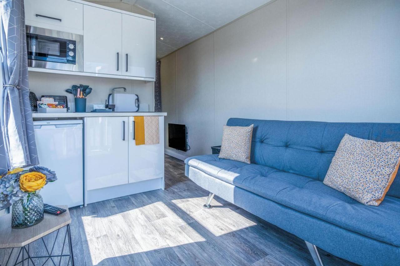 The Studio - 1 Bedroom Cabin - Amroth Luaran gambar