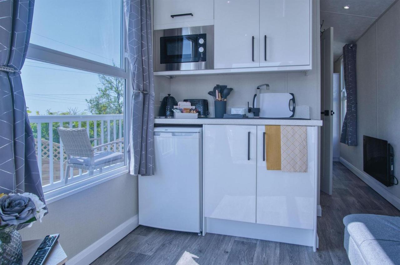 The Studio - 1 Bedroom Cabin - Amroth Luaran gambar