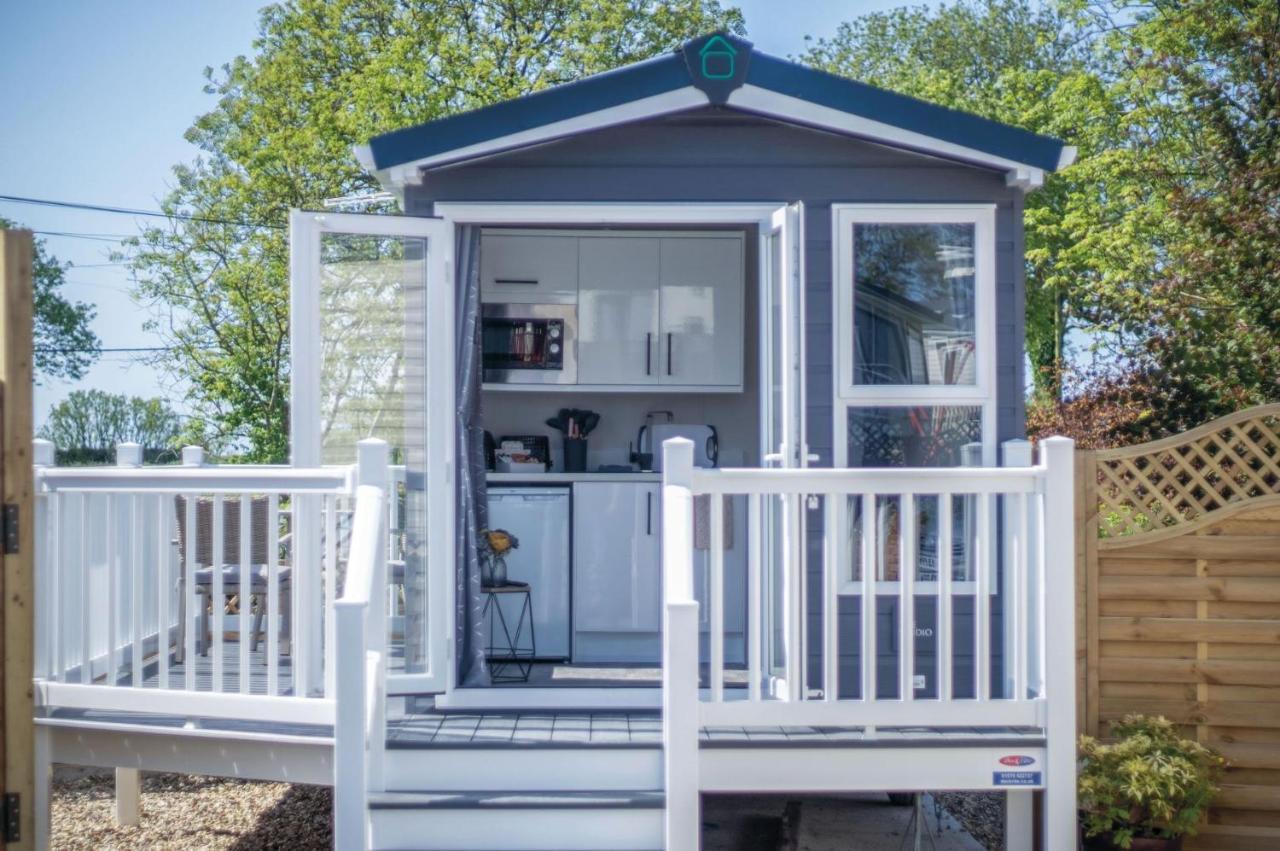 The Studio - 1 Bedroom Cabin - Amroth Luaran gambar