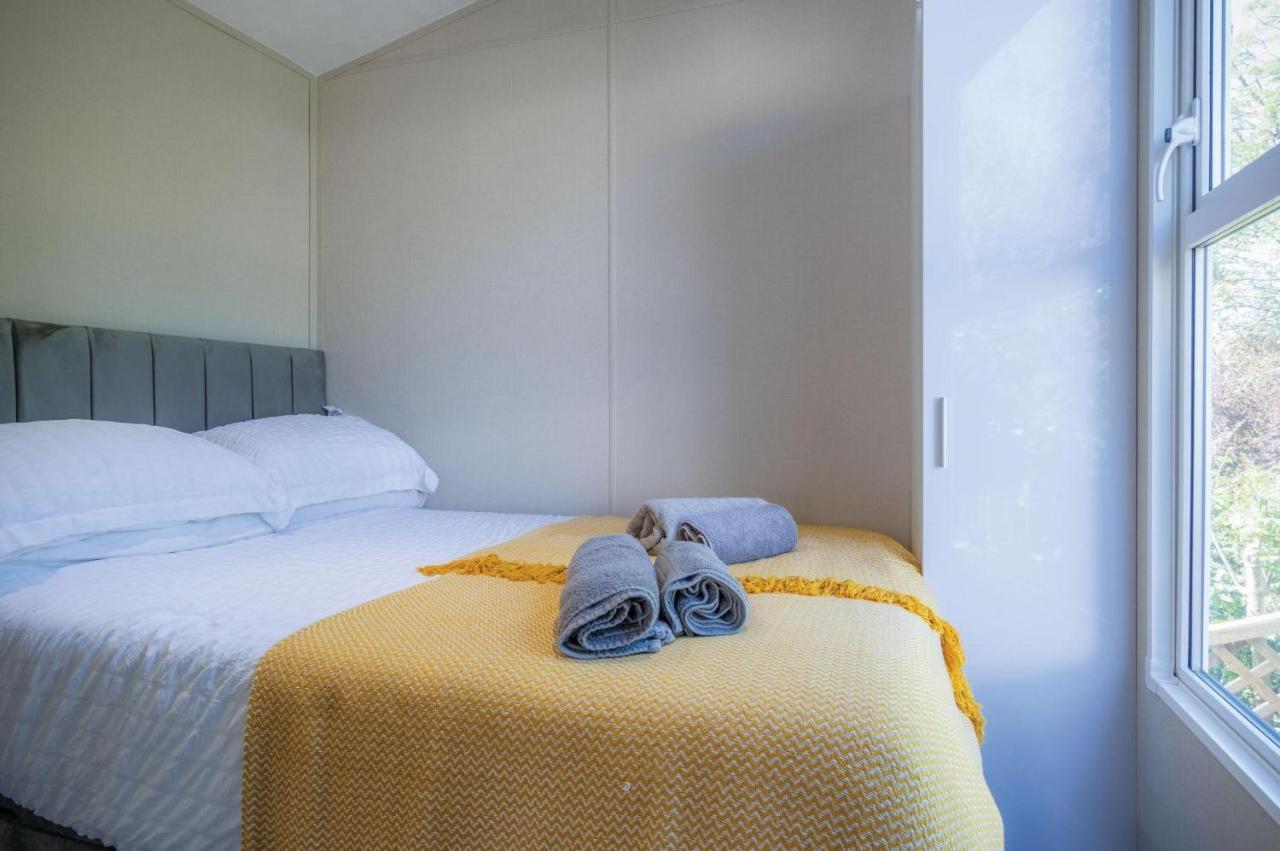 The Studio - 1 Bedroom Cabin - Amroth Luaran gambar