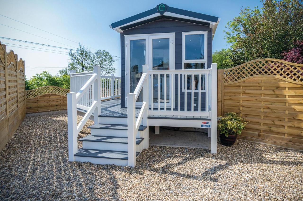 The Studio - 1 Bedroom Cabin - Amroth Luaran gambar