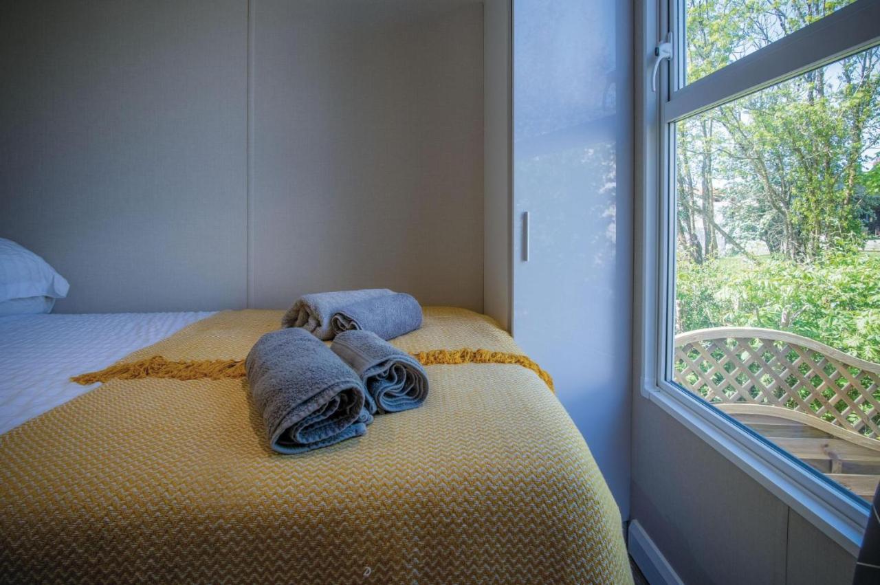The Studio - 1 Bedroom Cabin - Amroth Luaran gambar