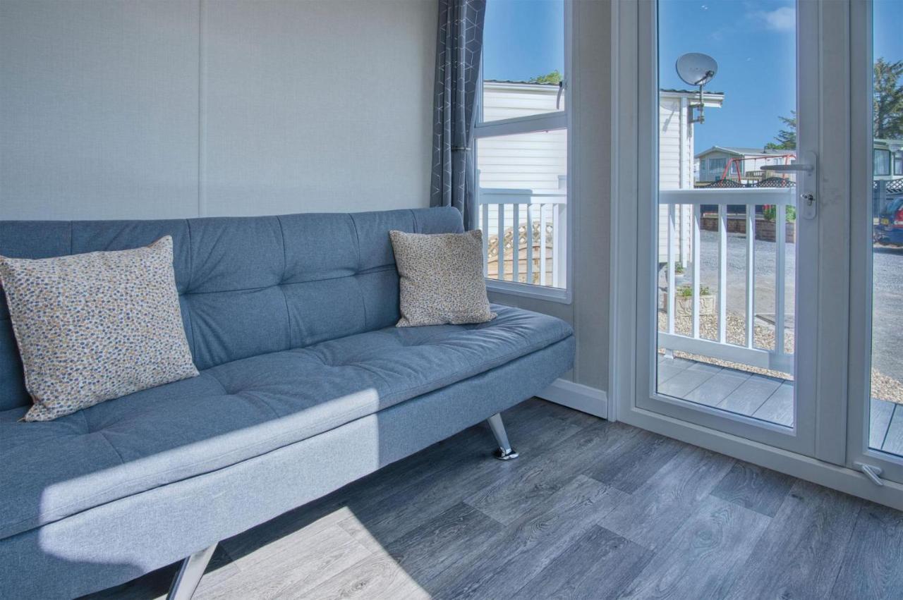 The Studio - 1 Bedroom Cabin - Amroth Luaran gambar