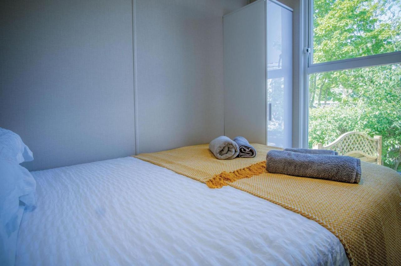 The Studio - 1 Bedroom Cabin - Amroth Luaran gambar